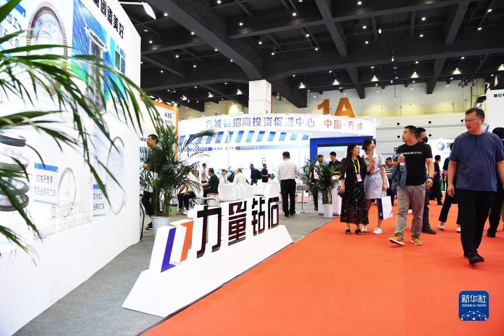 888am电子游戏集团